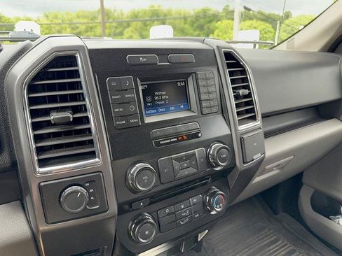 Used 2016 Ford F150 XLT AWD/4WD image 7