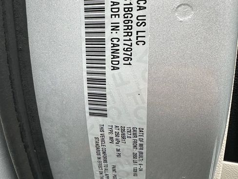 Used 2024 Chrysler Pacifica Touring-L image 42