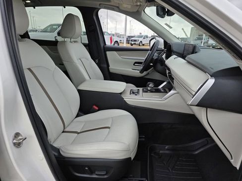 Used 2024 MAZDA CX-90 3.3 Turbo w/ Premium Plus Pkg image 27