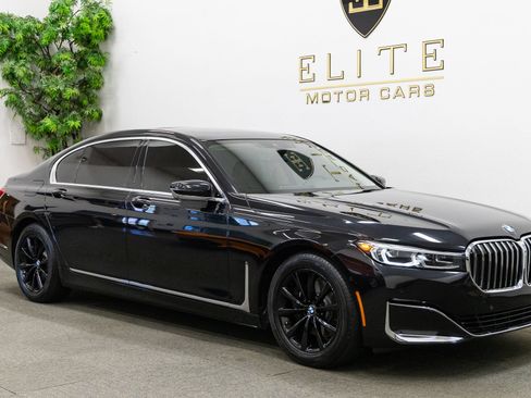 Used 2021 BMW 740i RWD image 9