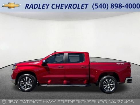 Used 2024 Chevrolet Silverado 1500 LT AWD/4WD image 16