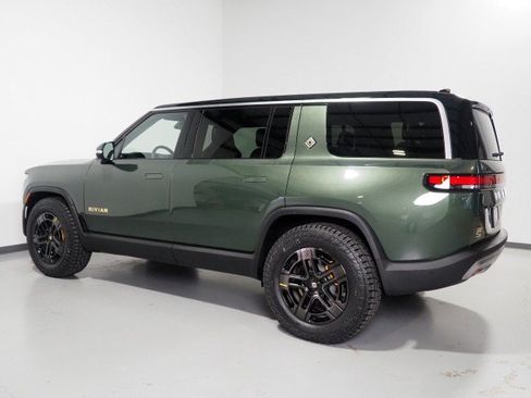 Used 2024 Rivian R1S Adventure AWD/4WD image 9