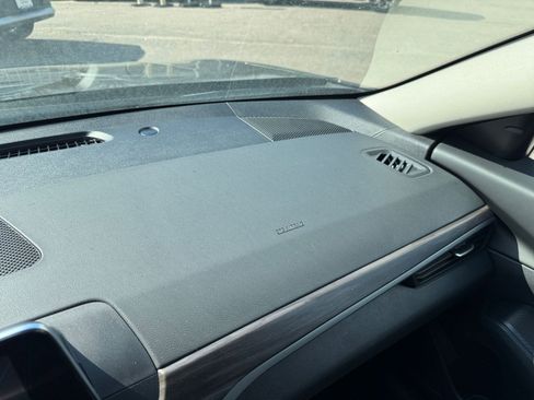 Used 2025 Nissan Altima 2.5 SV image 31