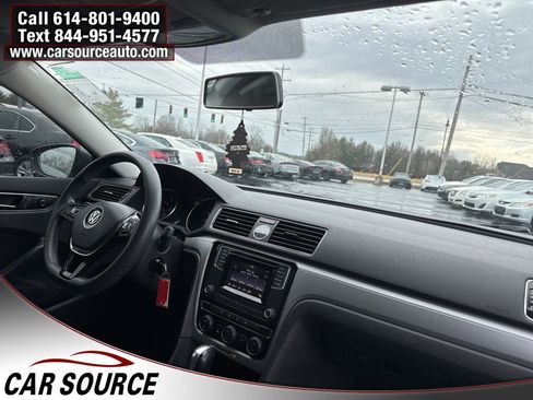 Used 2017 Volkswagen Passat 1.8T S image 37