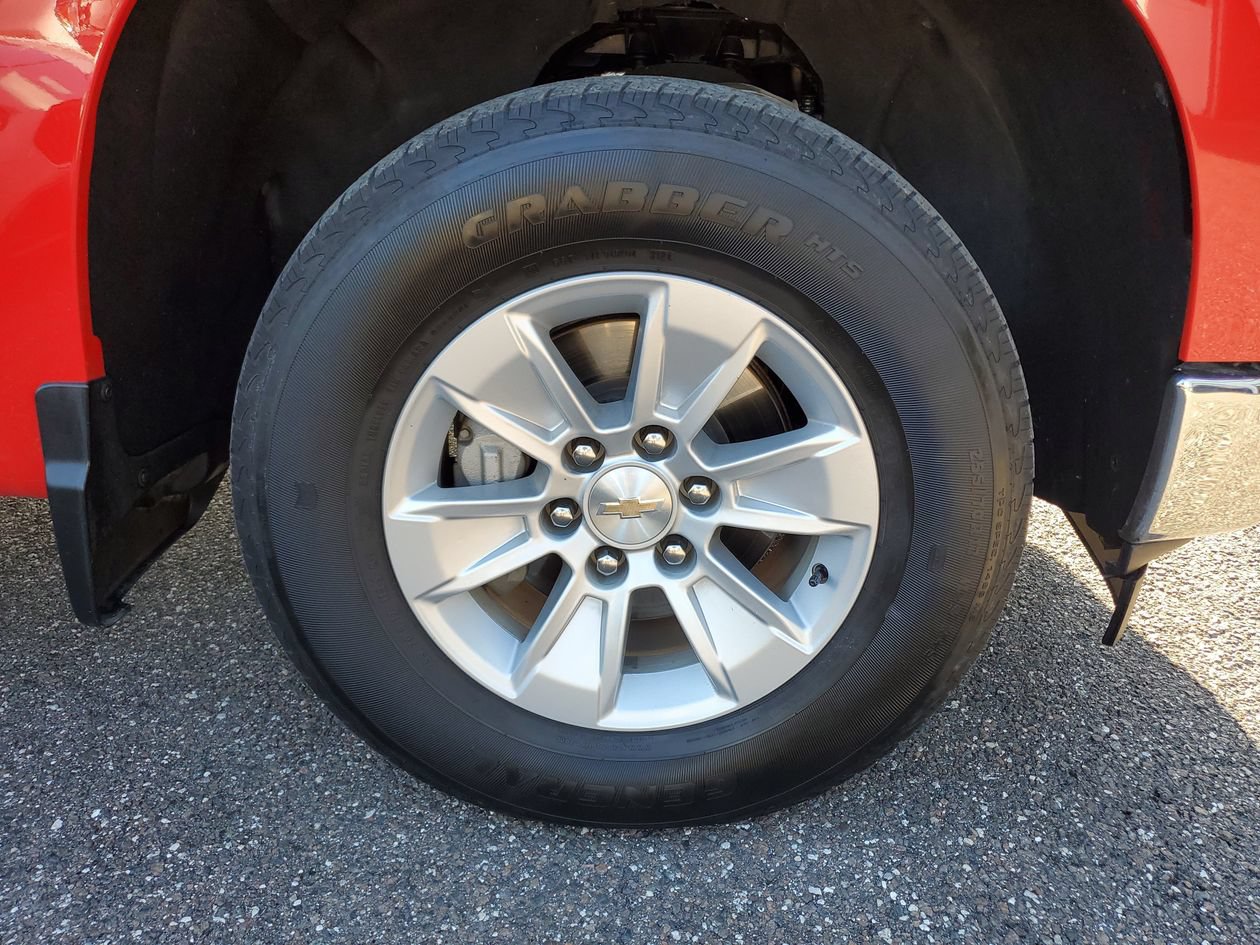 Used 2025 Chevrolet Silverado 1500 LT RWD image 5