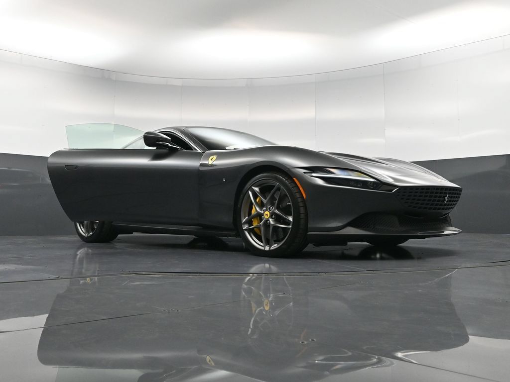 Used 2022 Ferrari Roma RWD image 38