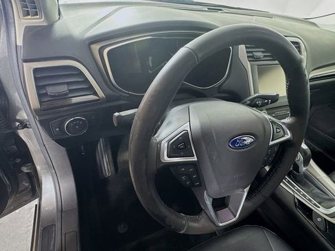 Used 2016 Ford Fusion SE w/ Equipment Group 202A FWD image 11