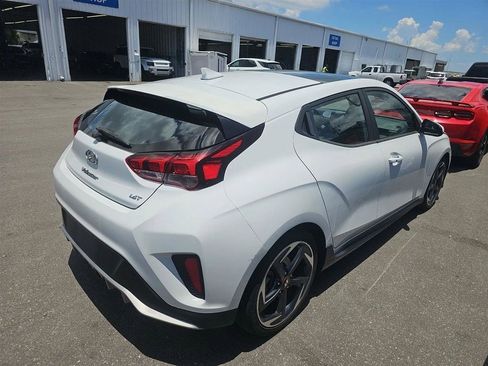 Used 2019 Hyundai Veloster Turbo FWD image 4