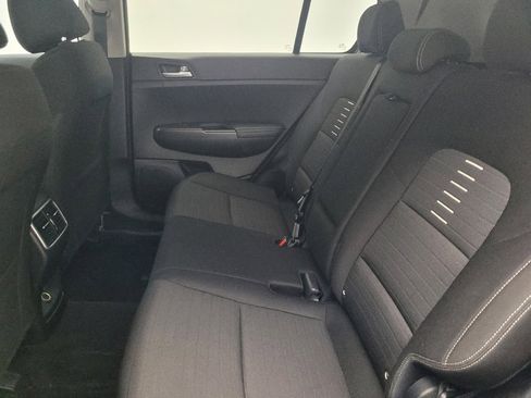 Used 2018 Kia Sportage LX image 18