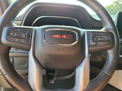 Used 2023 GMC Yukon XL SLT AWD/4WD image 31