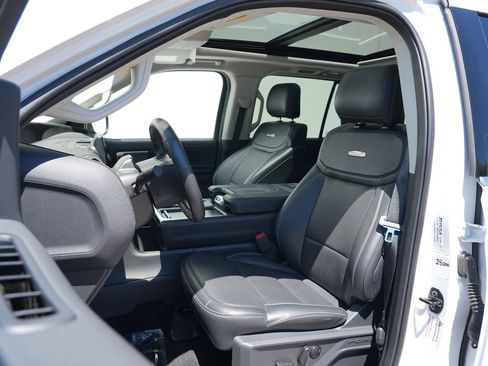 Used 2025 Ford Expedition Platinum AWD/4WD image 12