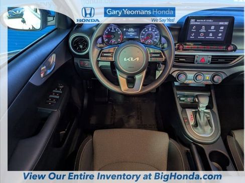 Used 2024 Kia Forte LXS w/ LXS Technology Package image 16