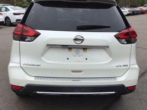 Used 2019 Nissan Rogue SV AWD/4WD image 4
