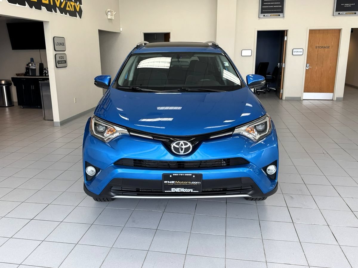 Used 2016 Toyota RAV4 XLE AWD/4WD image 3
