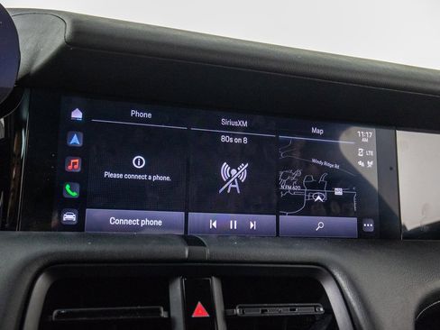 Used 2022 Porsche Taycan image 25