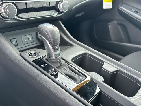 Used 2025 Nissan Sentra S w/ Trunk Package image 24