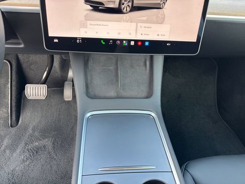 Used 2023 Tesla Model Y AWD image 12