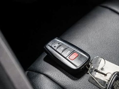 Certified 2023 Toyota Camry SE w/ Convenience Package image 29