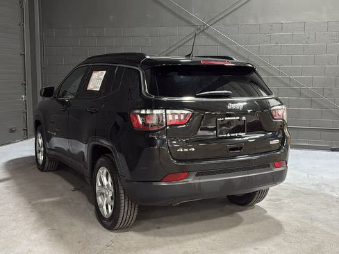 Used 2024 Jeep Compass Latitude AWD/4WD image 7