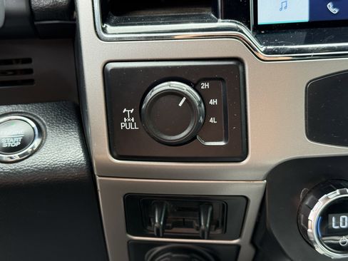 Used 2022 Ford F250 Lariat w/ Tremor Off-Road Package AWD/4WD image 23
