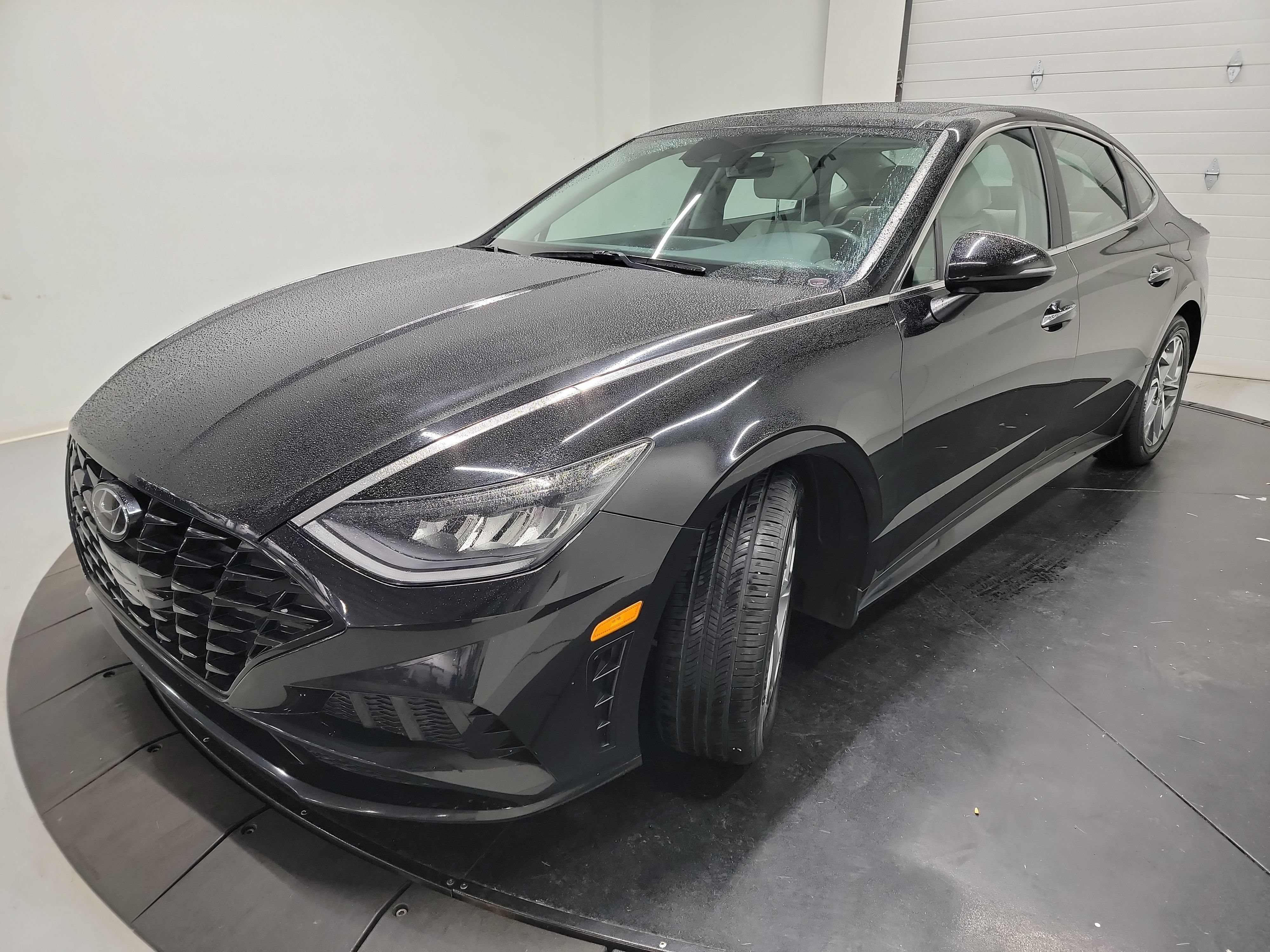 Used 2023 Hyundai Sonata SEL w/ Convenience Package FWD image 3