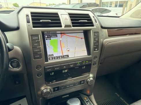 Used 2017 Lexus GX 460 Premium AWD/4WD image 15