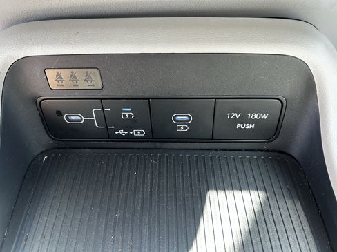 Used 2025 Hyundai Kona SEL AWD/4WD image 21