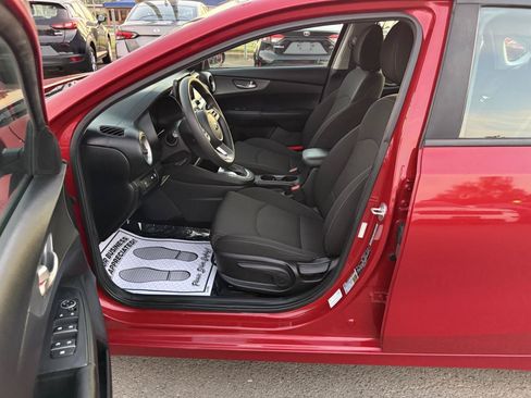 Used 2020 Kia Forte LXS FWD image 8