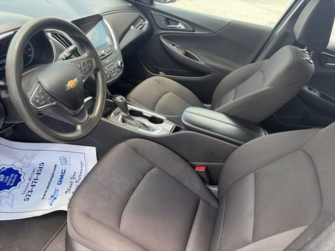 Used 2019 Chevrolet Malibu LT FWD image 16