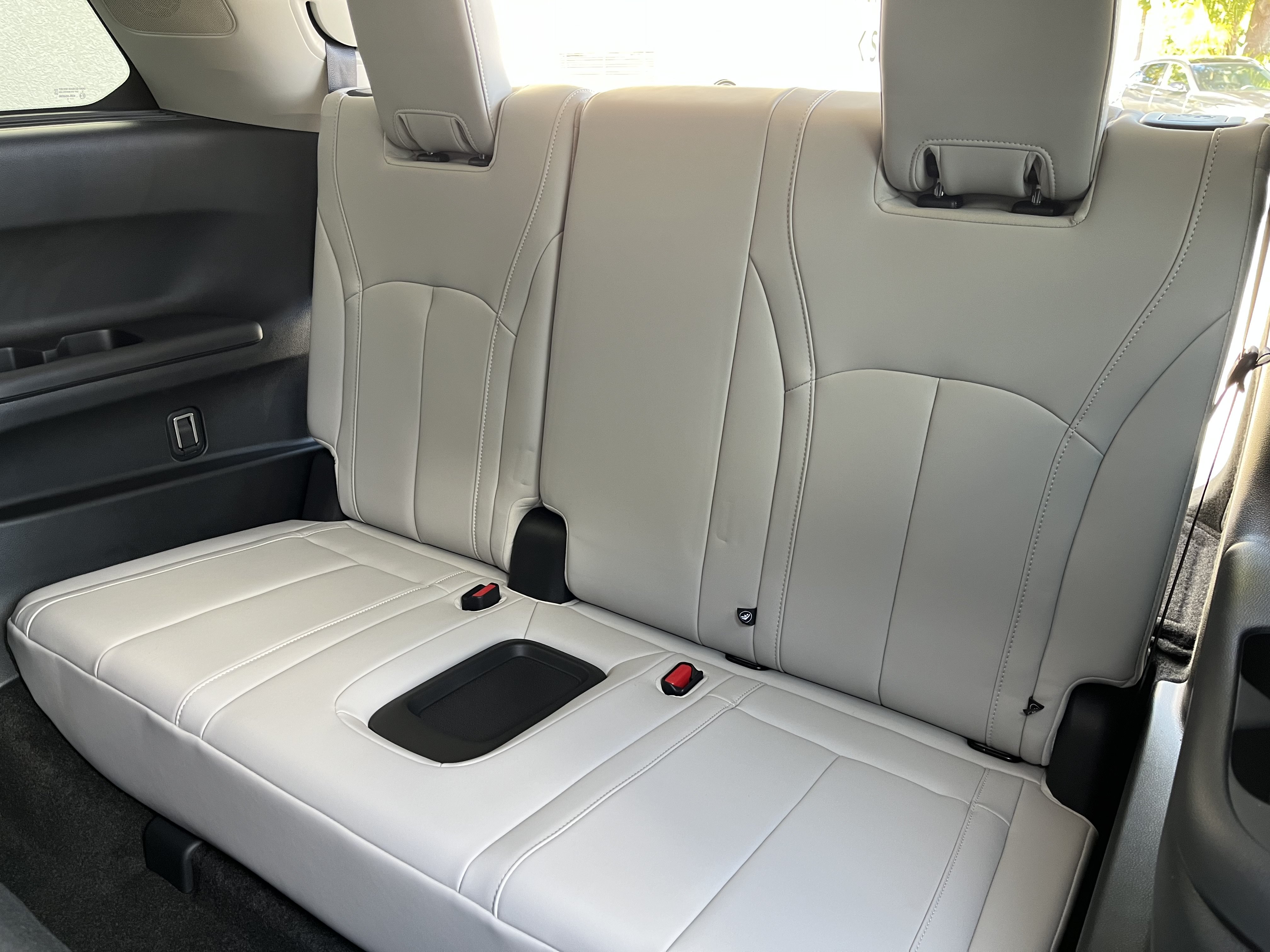 New 2027 INFINITI QX60 Luxe w/ Cargo Package FWD image 15