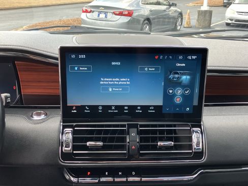 Used 2024 Lincoln Navigator Reserve image 26