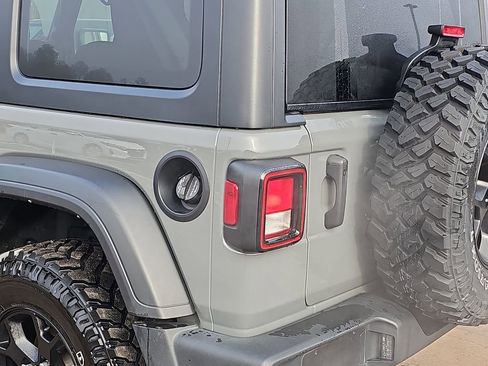 Used 2022 Jeep Wrangler Unlimited Sport image 39