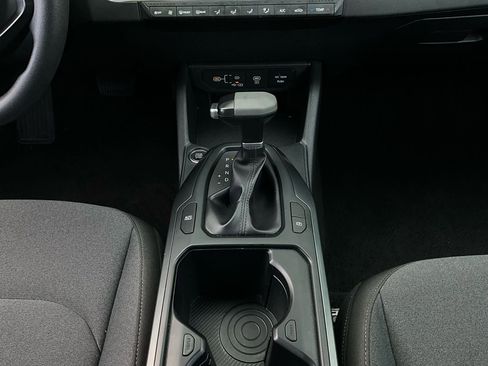 Used 2025 Kia K4 LXS image 14