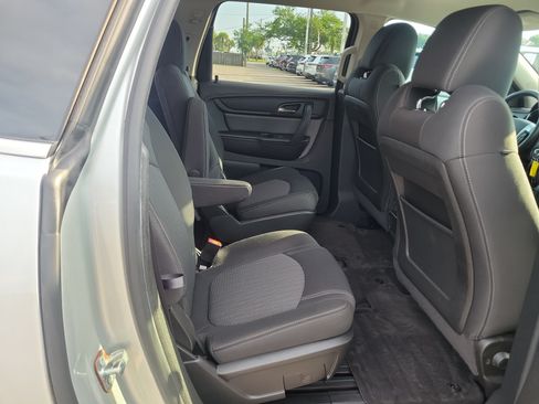 Used 2017 Chevrolet Traverse LT FWD image 11