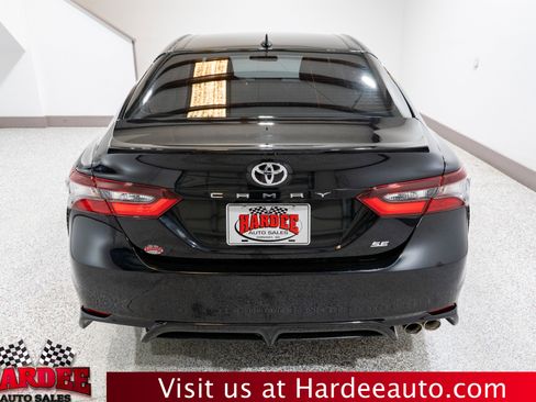 Used 2021 Toyota Camry SE FWD image 4