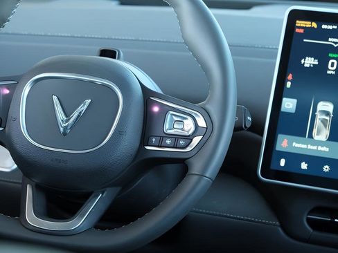 New 2024 VinFast VF 9 Plus image 10