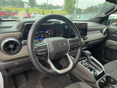 Used 2023 Chevrolet Colorado ZR2 AWD/4WD image 24