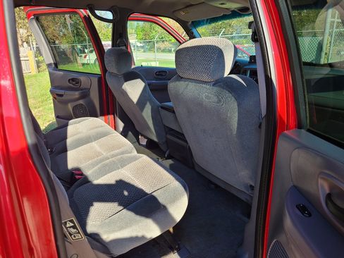 Used 2001 Ford F150 XLT image 12