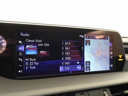 Used 2021 Lexus ES 300h w/ Premium Package image 16