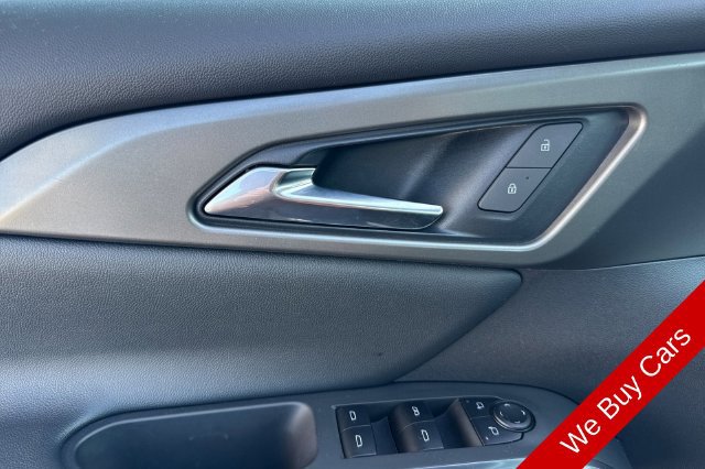 Used 2025 Chevrolet Traverse LT AWD/4WD image 15