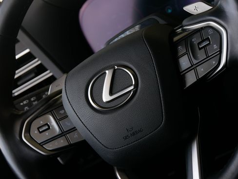 Used 2025 Lexus GX 550 AWD/4WD image 26