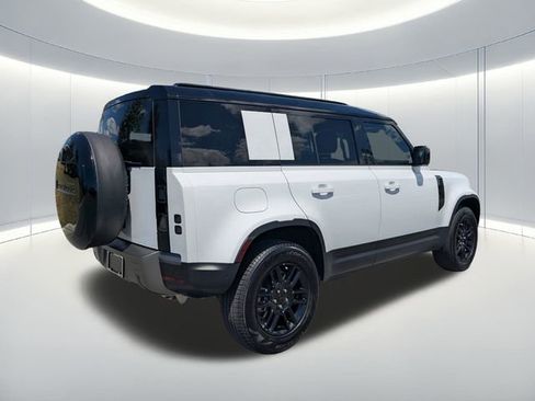 Used 2026 Land Rover Defender 110 S AWD/4WD image 5