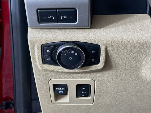 Used 2018 Ford F150 Lariat AWD/4WD image 17