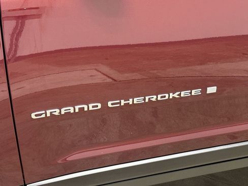 New 2026 Jeep Grand Cherokee Limited AWD/4WD image 27