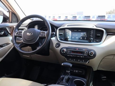 Used 2020 Kia Sorento EX image 14