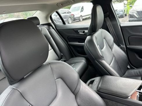 Used 2021 Volvo S60 T5 Momentum w/ Premium Package AWD/4WD image 20