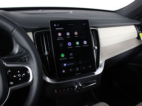 New 2026 Volvo XC90 B6 Plus w/ Protection Package Premier image 6