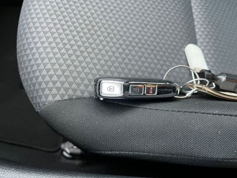 Used 2025 Kia Soul LX w/ LX Technology Package image 22