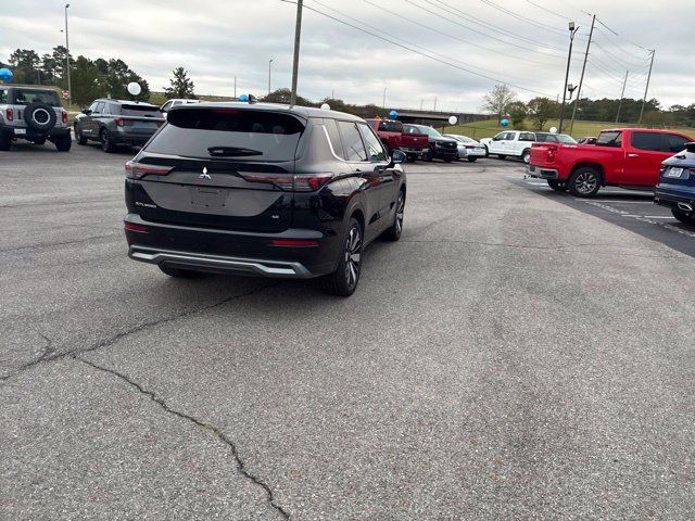 Used 2025 Mitsubishi Outlander SE FWD image 28
