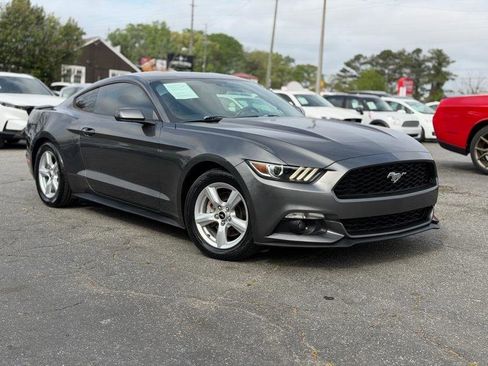 Used 2015 Ford Mustang Coupe image 7